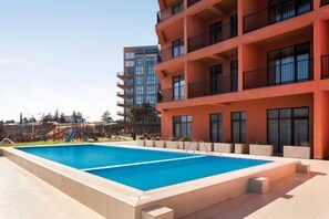 Outdoor pool - Gino Seaside Tbilisi, Trademark Collection by Wyndham (Tbilisi)