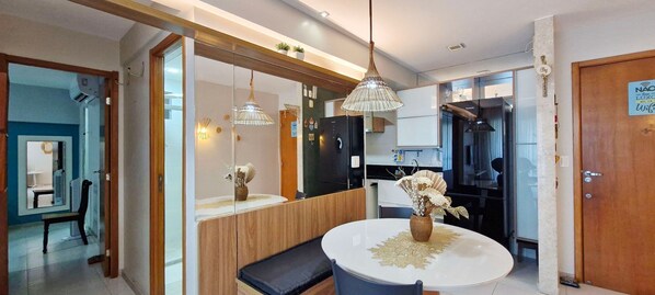 Basic Apartment | Living area