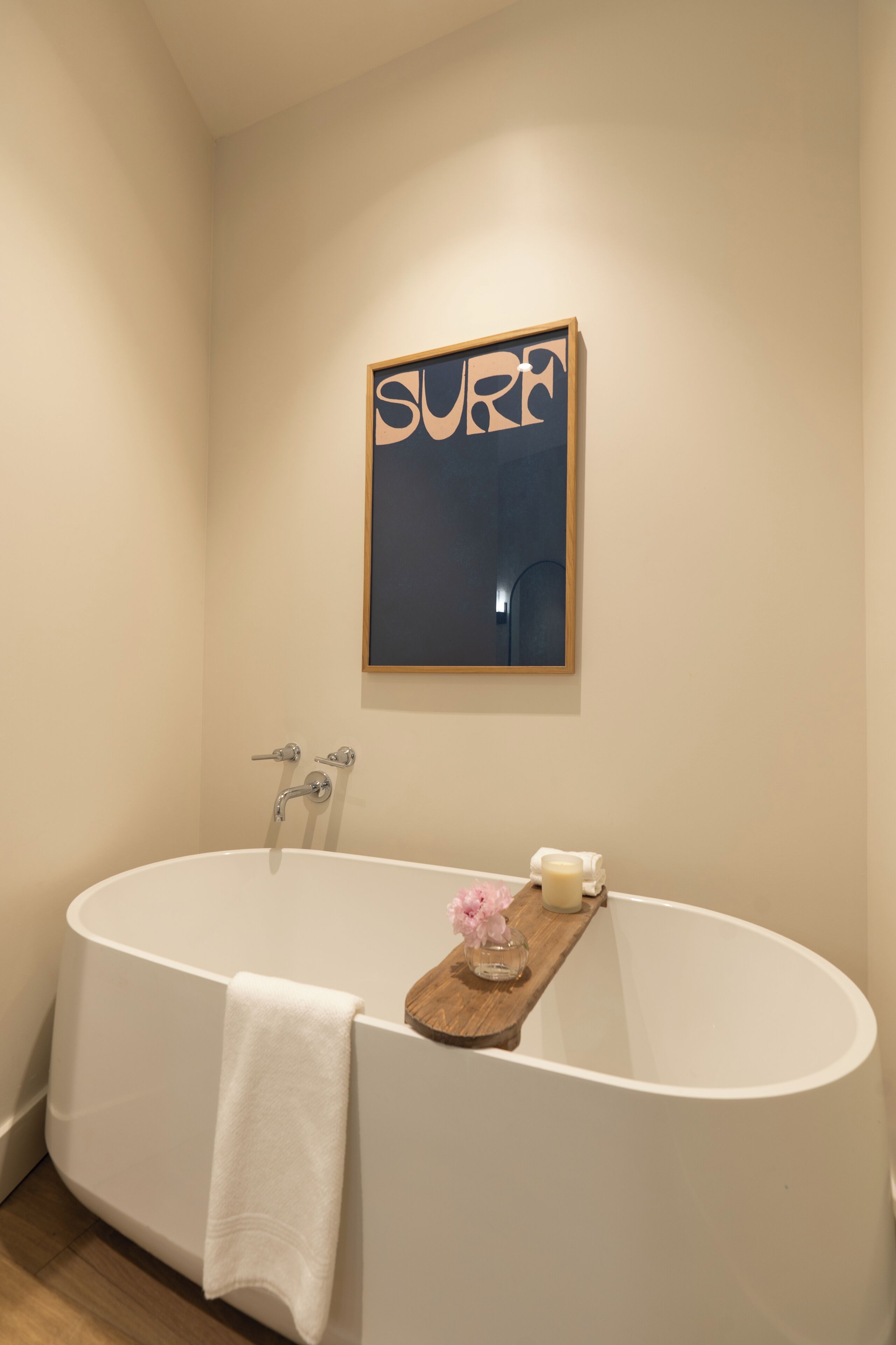 Tidal Suite - Lagoon View | Baño | Amenidades de baño gratuitas, secadora de cabello, toallas, jabón 