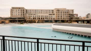 Surfer's King - Lagoon View | Kameruitzicht