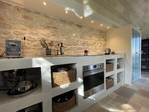 Refrigerador, horno, parrilla de estufa y lavavajillas 