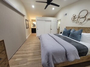 3 soverom, strykejern/-brett, wi-fi (inkludert) og sengetøy