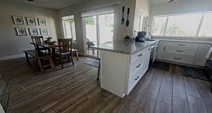 Borders South Mtn Park - hike, mountain bike, mountain views, golfing nearby
