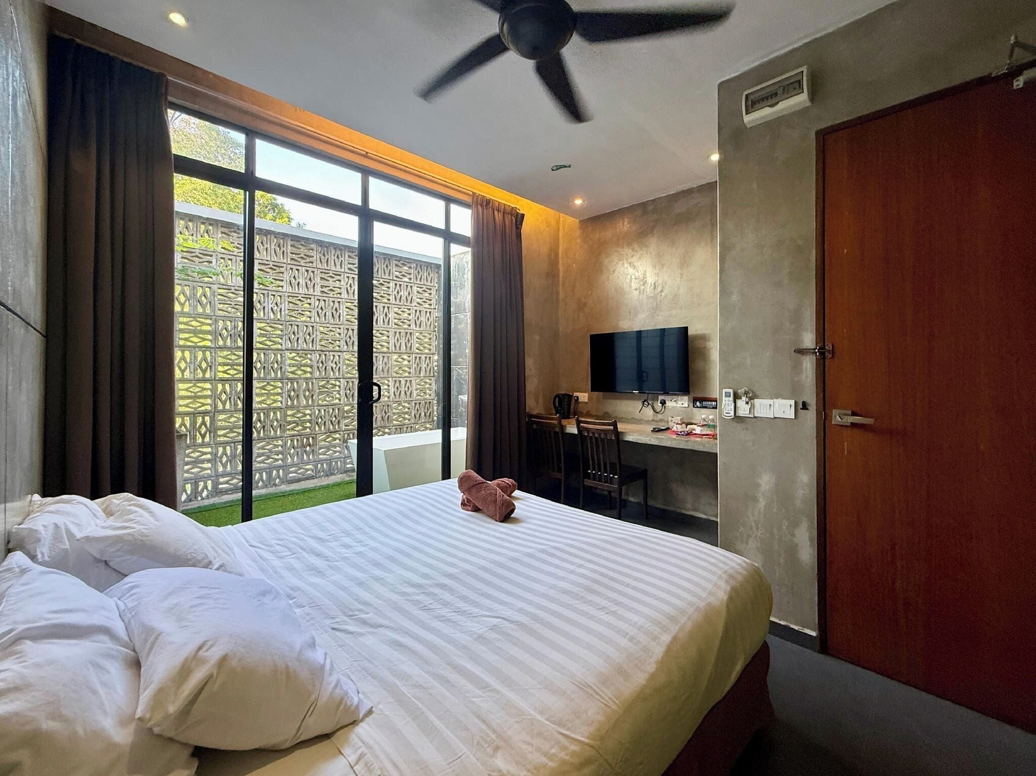 스탠다드 더블룸 | 다리미/다리미판