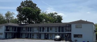 Railroad Inn