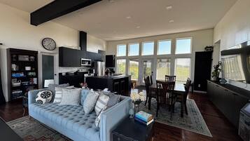 スマートテレビ、書庫、ステレオ