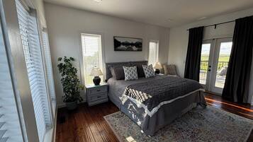 2 bedrooms, in-room safe, free WiFi, bed sheets