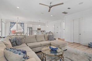 Hus, flere senger (Scattered, Smothered, & Covered) | Oppholdsområde