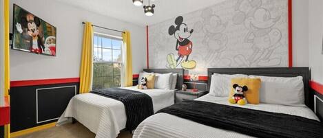 4 bedrooms, iron/ironing board, WiFi, bed sheets