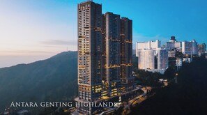 المنشأة من الخارج