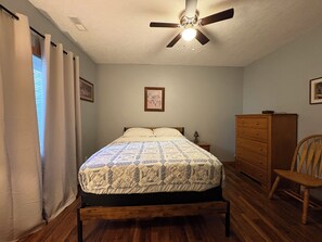 4 bedrooms, free WiFi, bed sheets