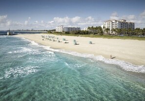 On the beach, sun loungers, beach towels - JUNE 6-13, 2026 - 2BD/2BA VILLA MARRIOTT OCEAN POINTE RESORT, PALM BEACH SHORES (Palm Beach Shores)