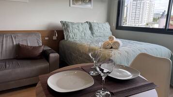 Basic Studio | Free WiFi