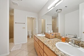 Shower, towels, soap, toilet paper - Spacious Arizona Home: Pool, Fire-Up Backyard + 5 Bedroom (Litchfield Park)
