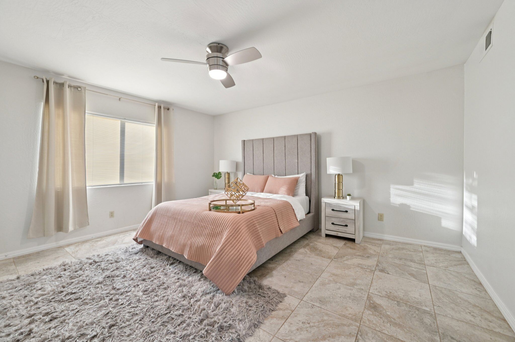 5 chambres, accès Internet