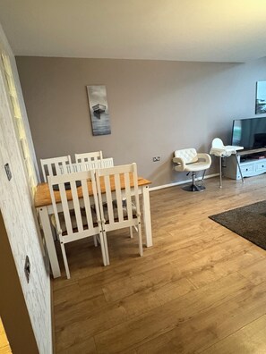 Interior - 3 Bed House in Manchester City Centre- 6 guest max (Salford)