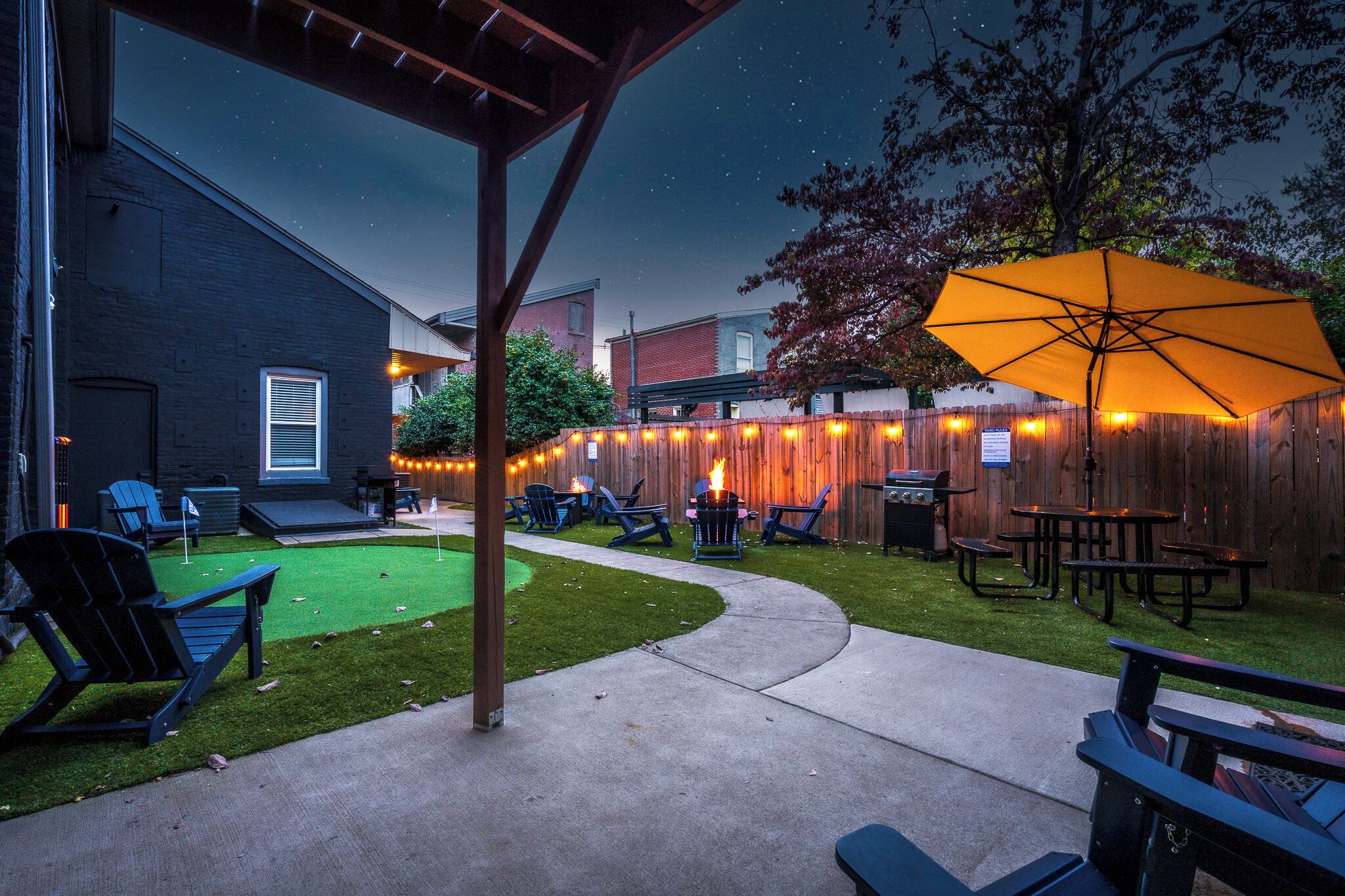 Outdoor dining
