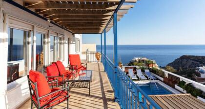 Blue House| Pool| Art| BBQ| Peace| Relax