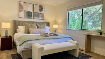 BĂŒgeleisen/BĂŒgelbrett, kostenloses WLAN, BettwĂ€sche