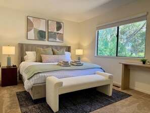 Bügeleisen/Bügelbrett, kostenloses WLAN, Bettwäsche