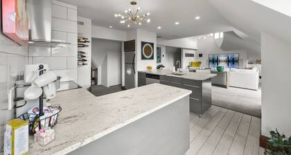 Suite in an Historic Home overlooking Goodale Park