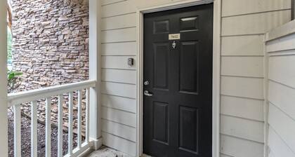 Upscale 1BR Suite to Downtown Raleigh