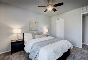 3 bedrooms, iron/ironing board, WiFi, bed sheets