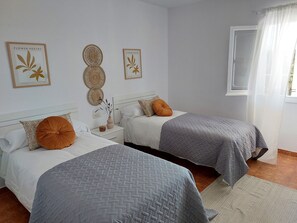 5 soverom, strykejern/-brett, reiseseng for barn og wi-fi (inkludert)