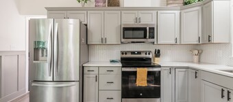 Cozy 3BR Country Retreat with Porch, & Games