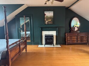 واي فاي مجانًا وملاءات أسرّة