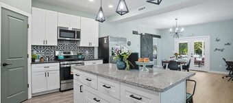 Renovated 6BR Near Grand Lake | Fire Pit & Games