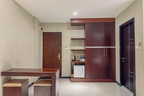 Room - Nagoya One Hotel (Batu Ampar)