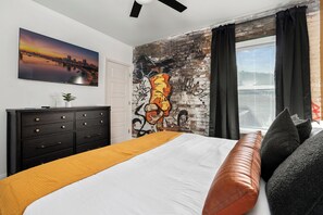 2 bedrooms, desk, iron/ironing board, free WiFi