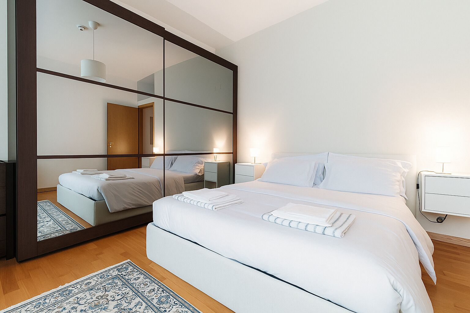 1 chambre, bureau, fer et planche à repasser, Wi-Fi gratuit