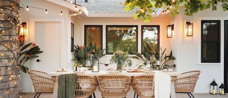 屋外ダイニングエリア