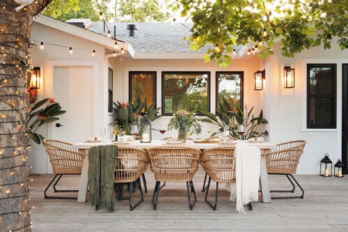 Modern Sonoma Vineyard Retreat w/ Fire Pit & Deck