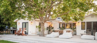 Modern Sonoma Vineyard Retreat w/ Fire Pit & Deck