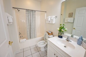 تجهيزات دش، مجففات شعر، مناشف