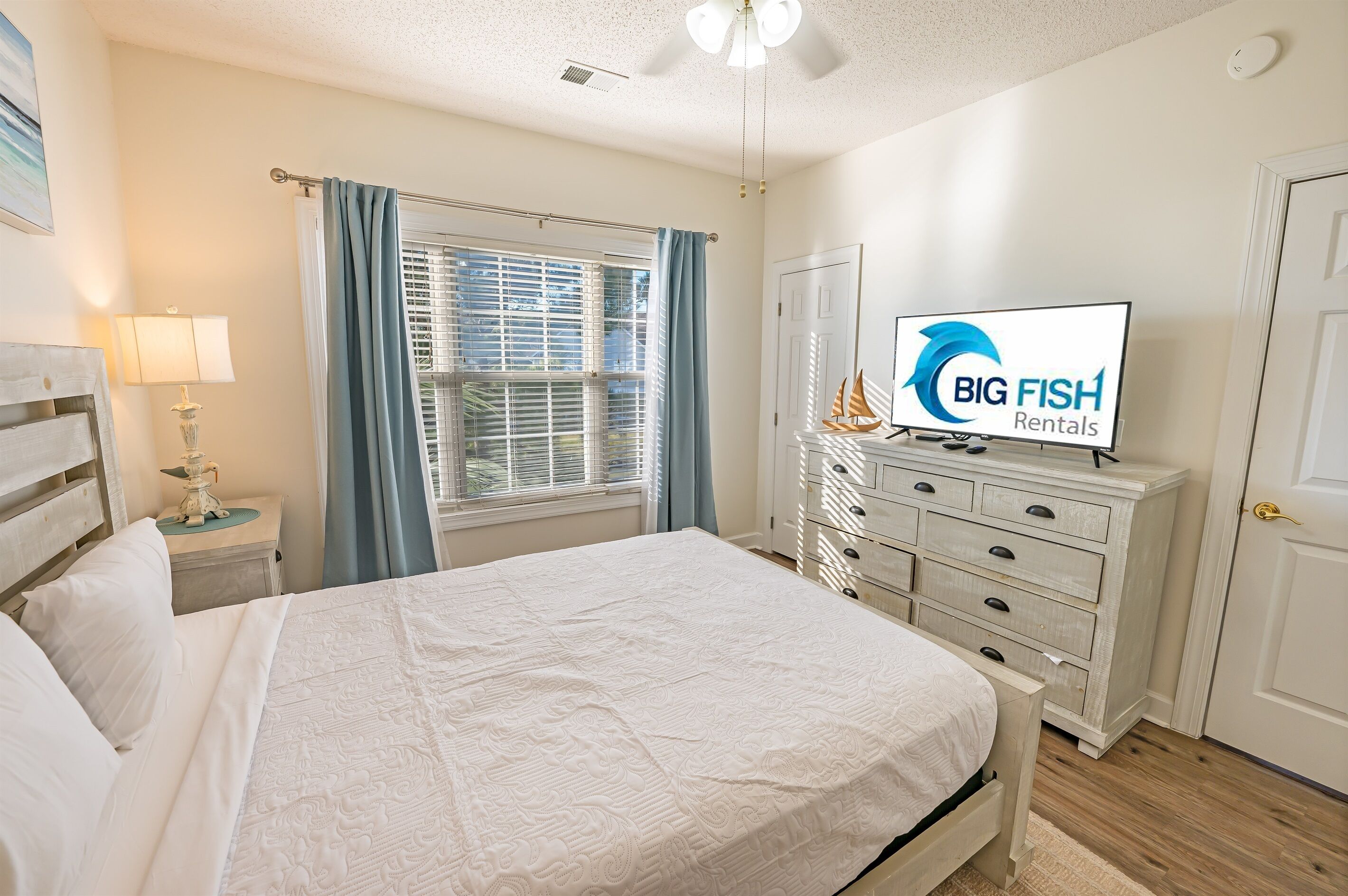 2 Schlafzimmer, Schreibtisch, Bügeleisen/Bügelbrett, kostenloses WLAN