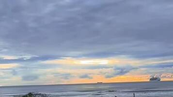 Vila | Praia | Perto da praia, areia branca