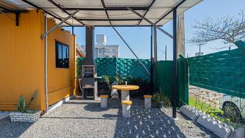 Basic-Villa | Speisen im Freien