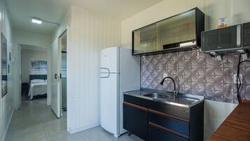 Classic Villa, Lanai, Beach View | Private kitchen