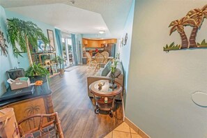 Interior - Spacious City View - Close to Boardwalk, Location! (Myrtle Beach)