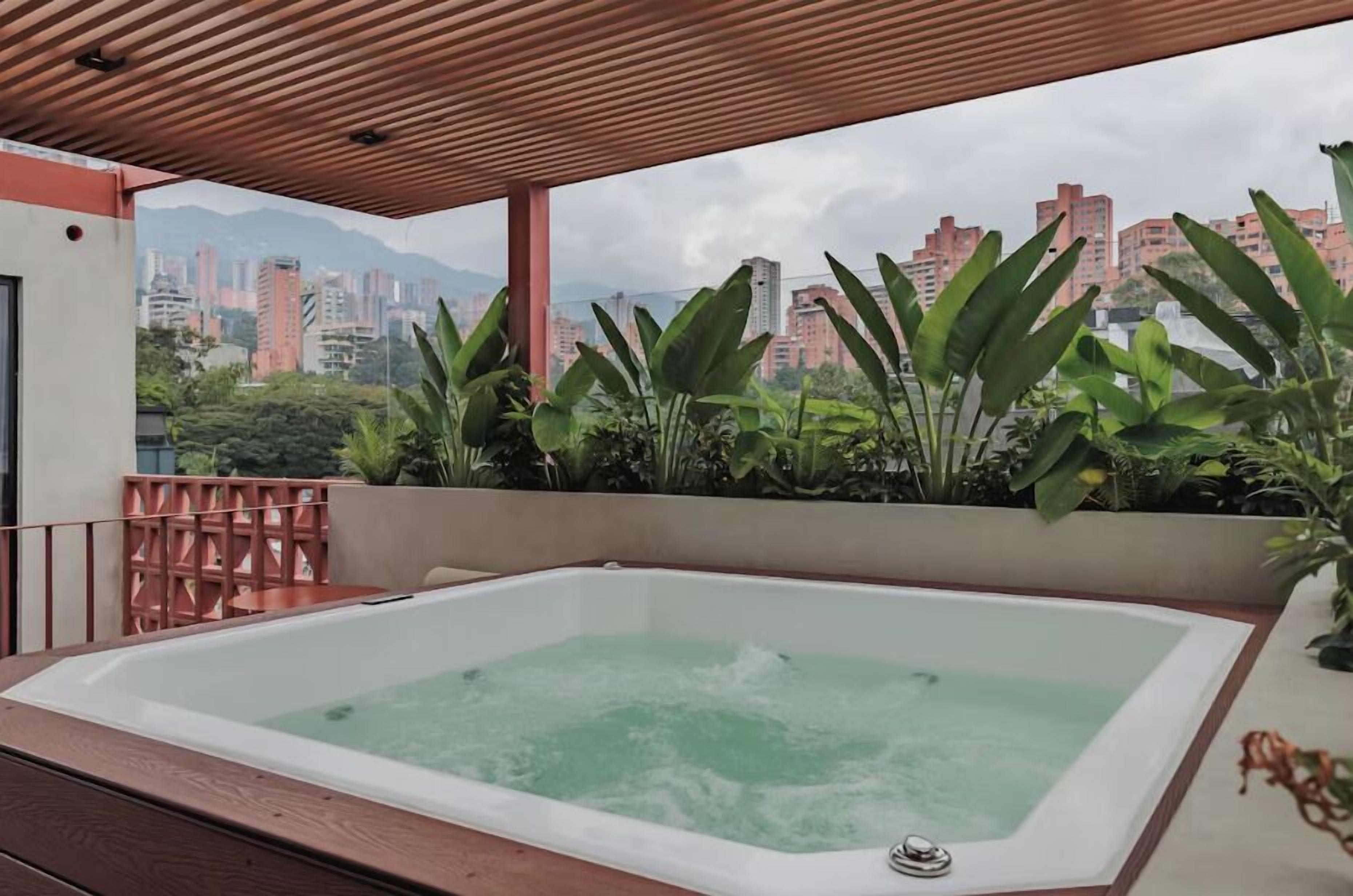 Luxury Penthouse, City View | Terrace/patio