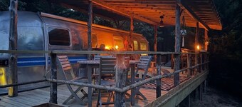 Deluxe camping in newly remodeled airstream!
