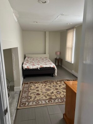 Free WiFi, bed sheets - Home Away From Home 2BD in Niagara Falls,  by TIG Properties (Niagara Falls)