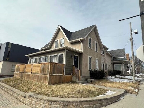 Exterior - Home Away From Home 2BD in Niagara Falls,  by TIG Properties (Niagara Falls)