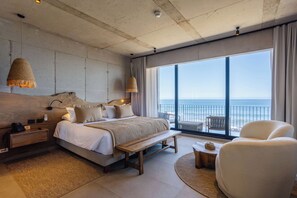 Deluxe Room | Minibar, in-room safe, desk, blackout drapes - Hotel Maró (Pichilemu)