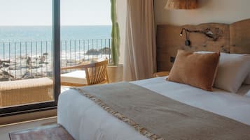 Habitación de lujo | Minibar, caja fuerte, escritorio y cortinas opacas