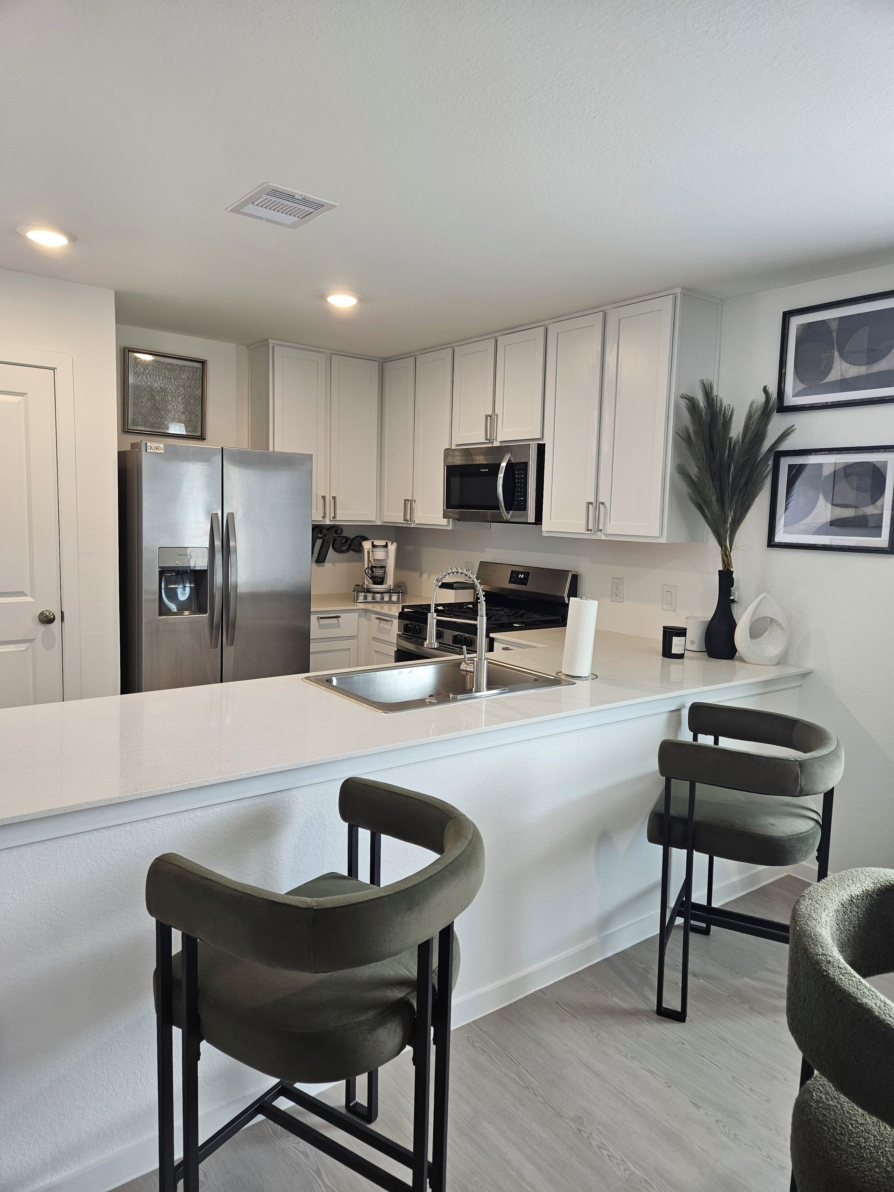 Microwave, oven, stovetop, dishwasher